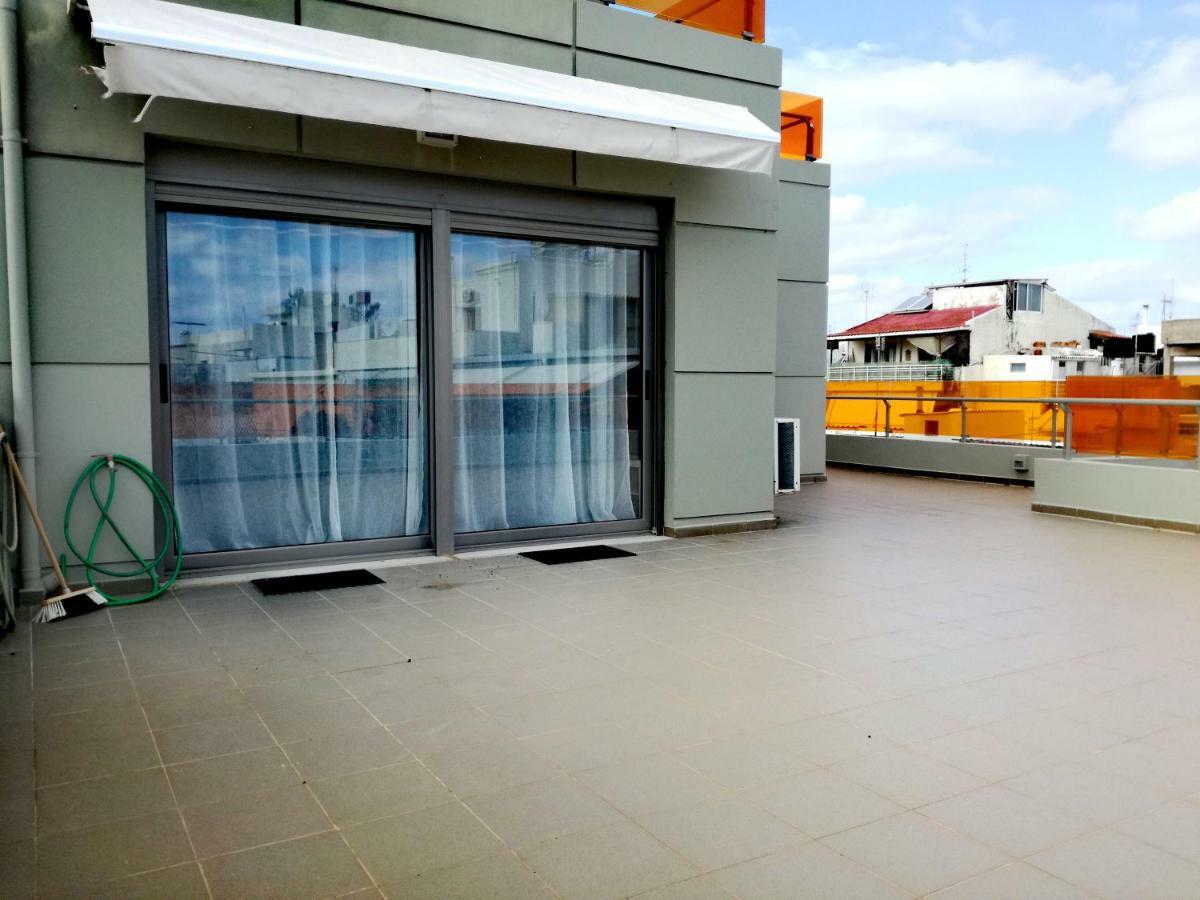 Spacious And Modern Downtown Apartment Ираклио Екстериор снимка